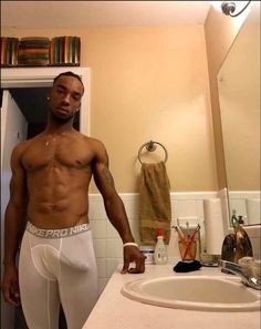 Photo by Headgame with the username @Headgame,  November 18, 2022 at 2:12 PM. The post is about the topic Whitebois view and the text says 'Whatcha lookin at whiteboi🍆👀'