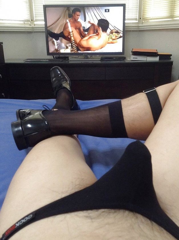 Photo by mengarters with the username @mengarters,  October 22, 2021 at 10:50 AM. The post is about the topic Gay sheer socks