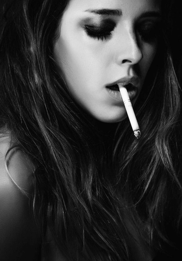Photo by Smokefemme with the username @Smokefemme,  March 19, 2024 at 12:11 PM. The post is about the topic Smoking women and the text says 'bc1qlez7v2tnx7jt3dnmjjtezr07p79j7yzzjflpq0'
