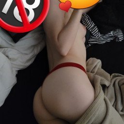 Photo by Tic & Tac with the username @TicTac1994, who is a verified user,  February 25, 2023 at 8:55 AM and the text says 'Who wants that ass?'