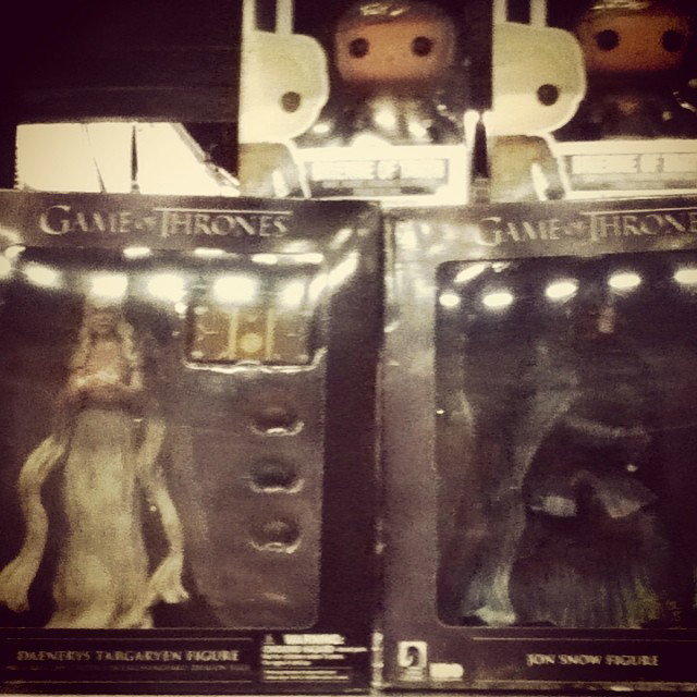 Photo by LilMissMorpho with the username @LilMissMorpho,  May 25, 2014 at 2:04 PM and the text says '#GameofThrones #ArmageddonExpo #gameofthrones  #armageddonexpo'