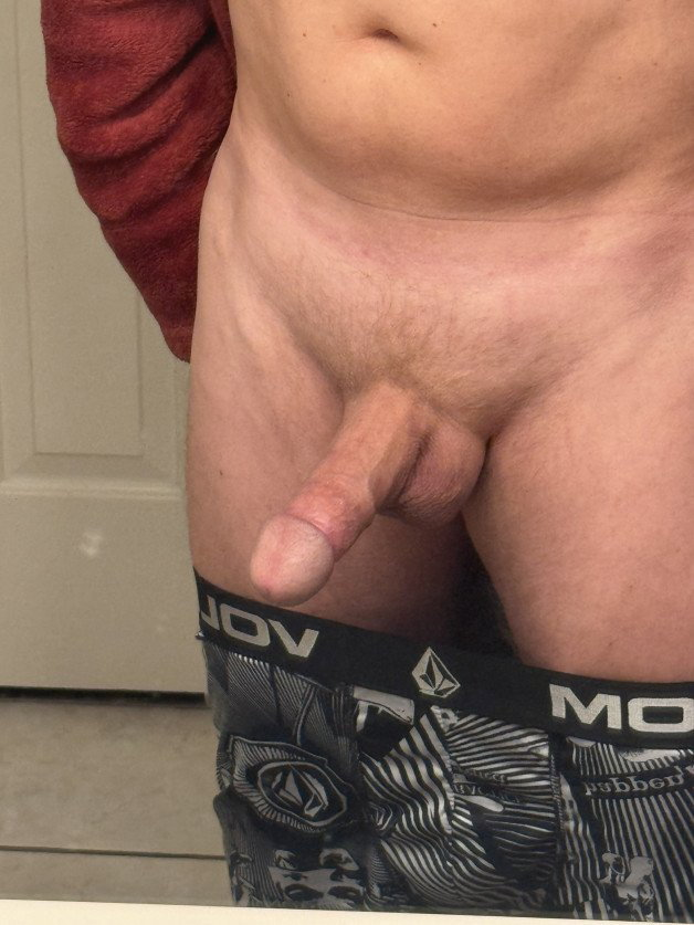 Photo by Desertguy with the username @Desertguy, who is a verified user,  May 10, 2024 at 12:35 PM. The post is about the topic Gay and the text says 'cock in the mirror'
