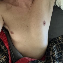 Photo by Desertguy with the username @Desertguy, who is a verified user,  October 15, 2023 at 5:11 PM and the text says 'In bed, arm pit and nipples'