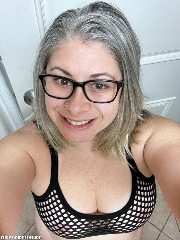 Photo by Curvy4urpleasure with the username @Curvy4urpleasure, who is a star user,  February 17, 2023 at 1:32 PM. The post is about the topic MILF and the text says 'Finally Friday! #MILF #Tits #boobs #Nsfwtw #Nsfwtwt'
