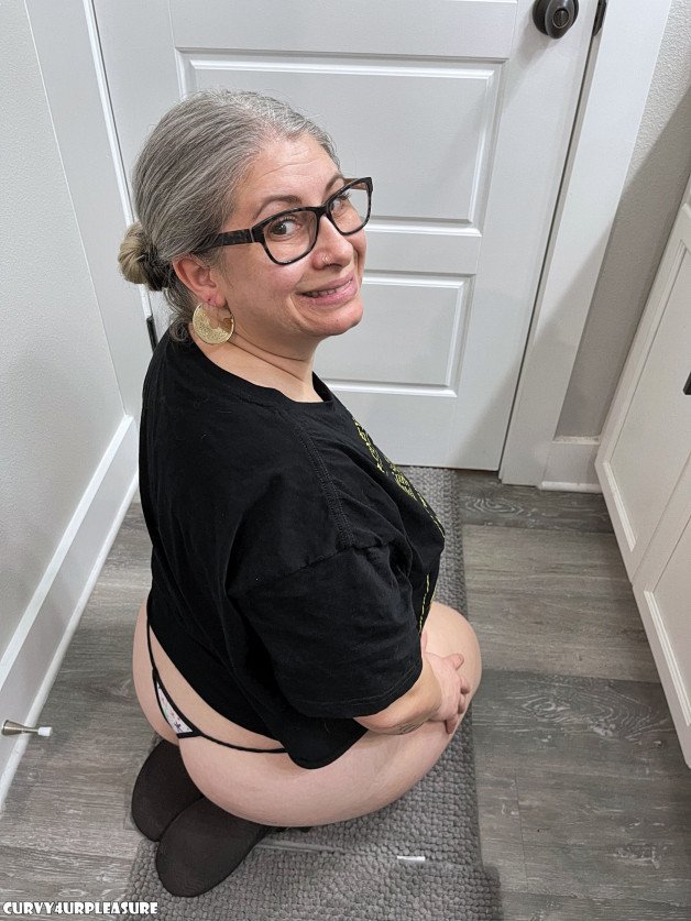 Photo by Curvy4urpleasure with the username @Curvy4urpleasure, who is a star user,  April 30, 2023 at 12:43 PM. The post is about the topic MILF and the text says 'You can just repent for your sin later....naughty boy #MILF #Nsfwtw #Nsfwtwt'