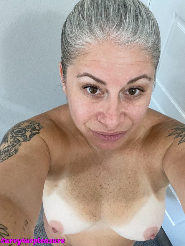 Photo by Curvy4urpleasure with the username @Curvy4urpleasure, who is a star user,  September 29, 2024 at 12:54 PM. The post is about the topic MILF and the text says 'Morning from your favorite step mommy'