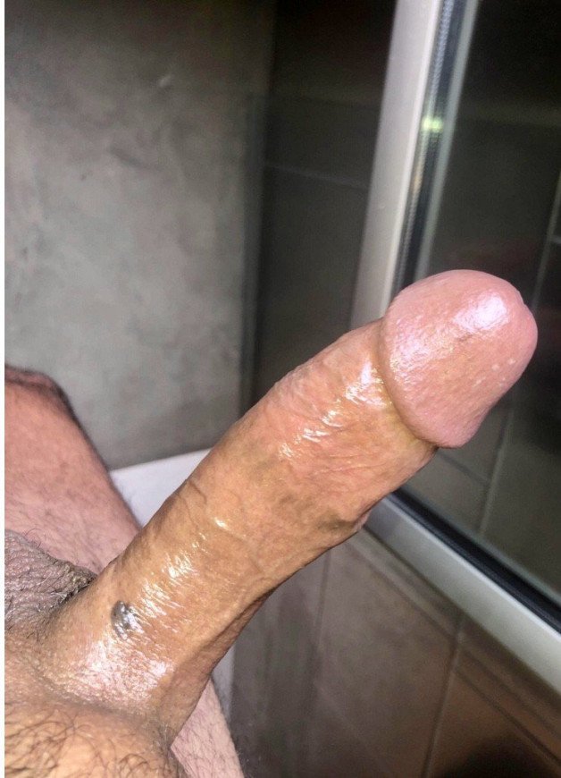 Photo by Ukguyldn with the username @Ukguyldn,  October 27, 2023 at 2:27 AM. The post is about the topic Rate my pussy or dick and the text says 'any takers?'