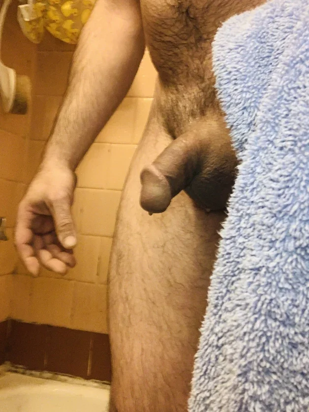 Photo by 1chillhorndog with the username @1chillhorndog,  March 23, 2024 at 2:15 AM. The post is about the topic Want to see my cock? and the text says 'All clean and resdy for the weekend'