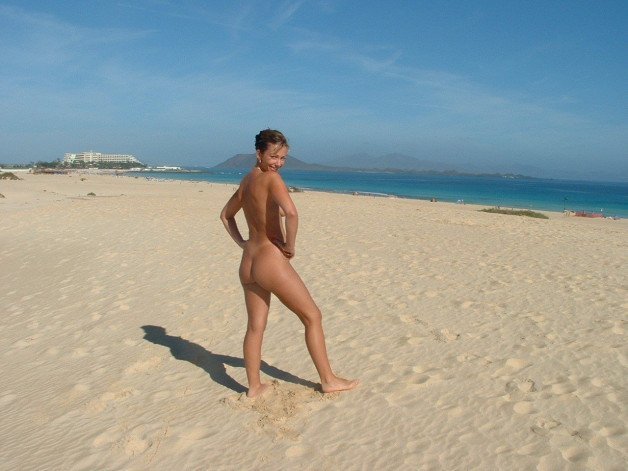 Photo by Fakerguy with the username @Fakerguy,  June 3, 2023 at 2:34 PM. The post is about the topic Beach and Nudist Girls