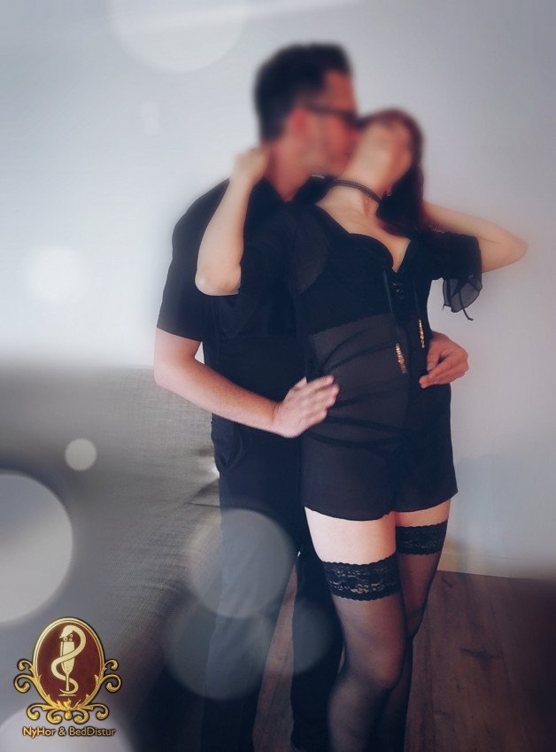 Photo by nyHor&bedDistur with the username @nyHorBedDistur, who is a verified user,  May 28, 2022 at 5:35 PM. The post is about the topic Kinky Couples and the text says 'Today we are swinging for the first time. 🥰 We are incredibly curious and excited about what awaits us. Does anyone have any tips? 🤔'