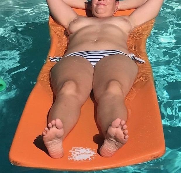 Photo by reggyreg with the username @reggyreg,  January 7, 2022 at 10:26 PM. The post is about the topic Sunbathing topless and the text says 'Free the titties, let them see the sun!'