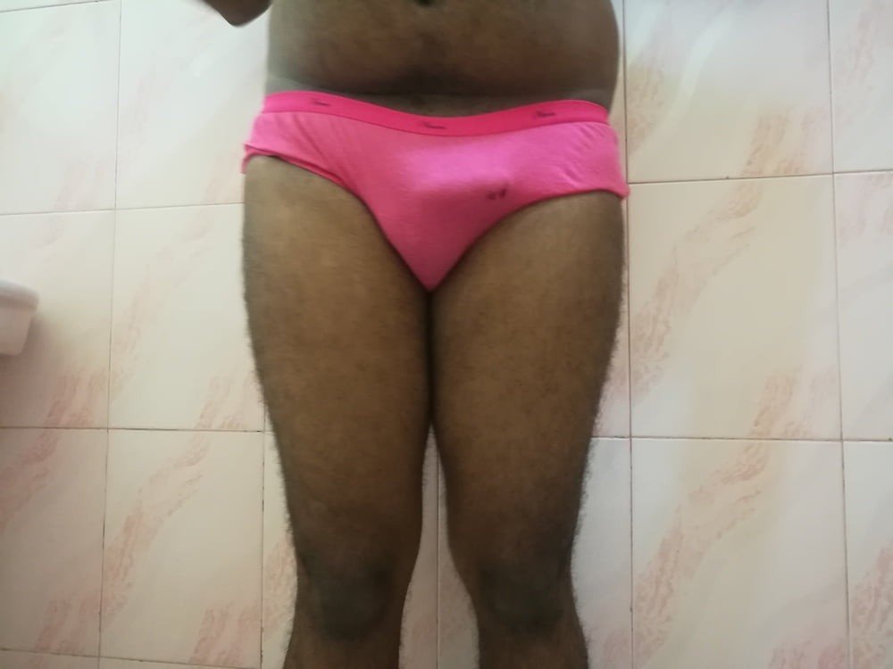 Album by Kasun Dinuka with the username @Kasun.93,  December 13, 2021 at 7:46 AM. The post is about the topic Ceylon Crossdressers