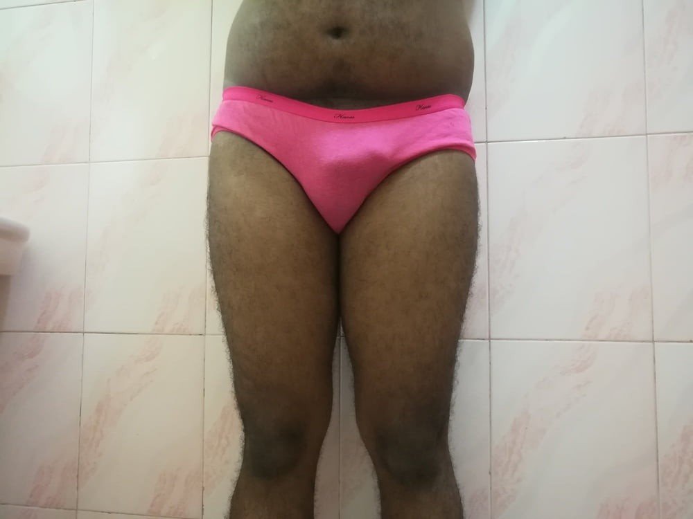 Album by Kasun Dinuka with the username @Kasun.93,  December 13, 2021 at 7:46 AM. The post is about the topic Ceylon Crossdressers