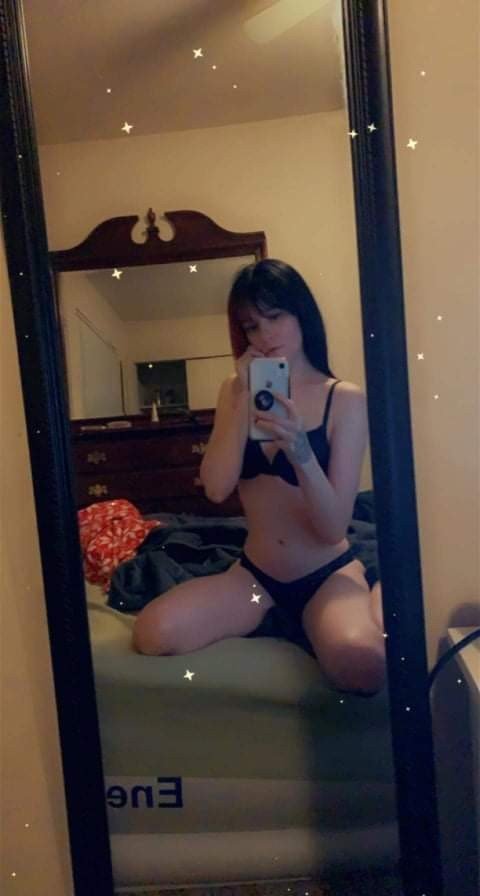 Album by doce10388189 with the username @doce10388189,  December 14, 2021 at 11:02 AM. The post is about the topic Nude Selfies and the text says 'Kristen a'