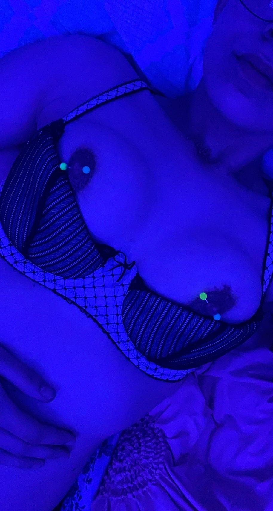 Photo by Baldbadbabygirl with the username @Baldbadbabygirl, who is a verified user,  December 15, 2021 at 11:31 AM. The post is about the topic MILF and the text says 'i think this is the start of a huge addiction. what happens when you have a sexy ass body you love showing off'