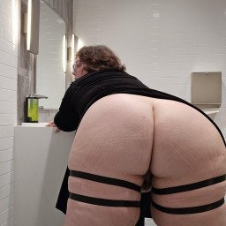 Photo by Heavybeardguy with the username @Heavybeardguy,  March 6, 2024 at 5:10 PM. The post is about the topic SSBBW Beauties