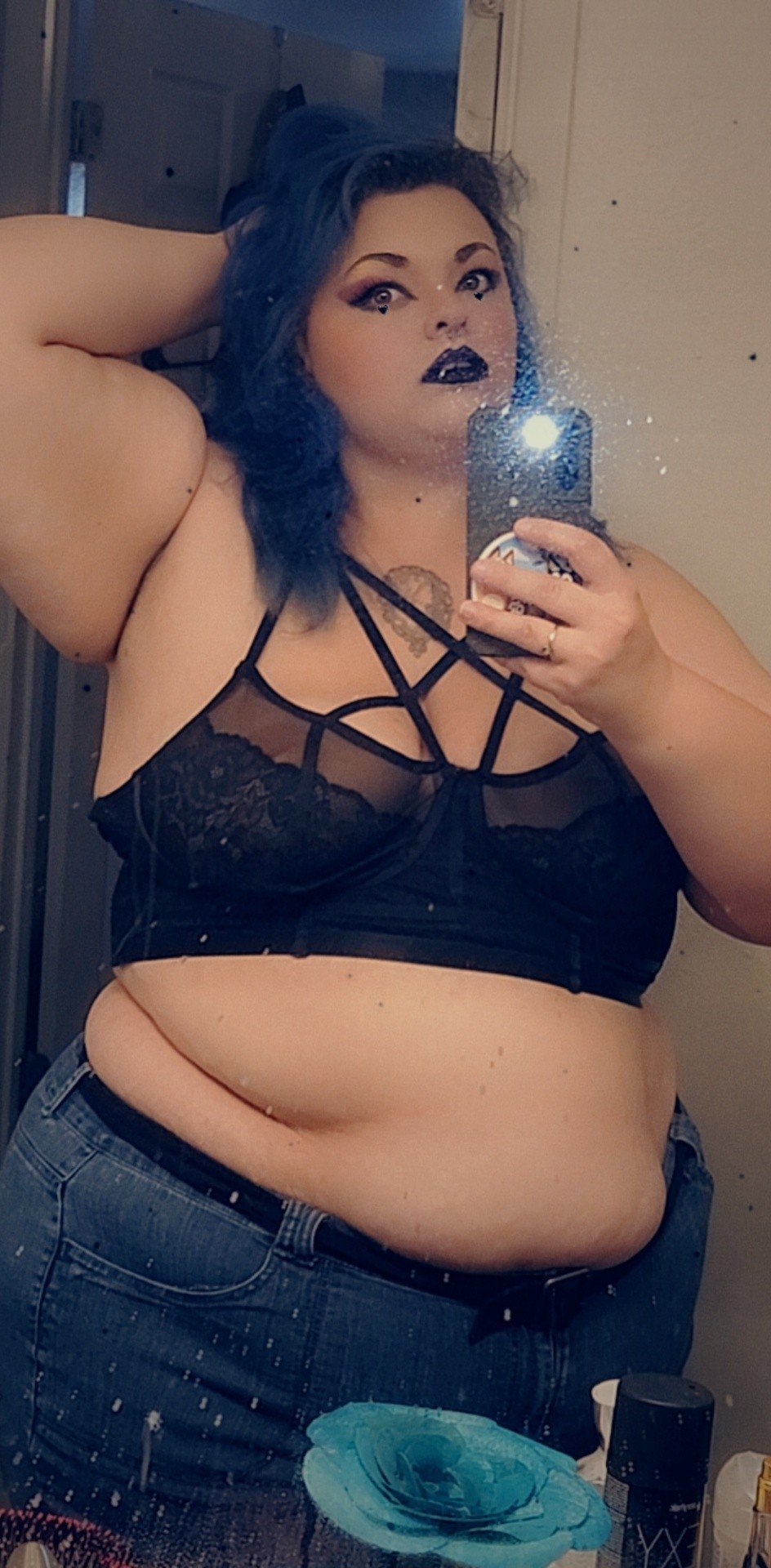 Album by Chy.mama with the username @Chy.mama,  May 6, 2022 at 2:34 AM. The post is about the topic BBW and Chubby and the text says '#bww #fat #bigtiddygoth #boobs #ass #kitten'