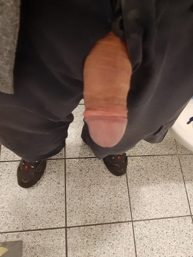 Photo by Funnybull with the username @Funnybull,  February 15, 2022 at 11:10 AM. The post is about the topic Rate my pussy or dick and the text says 'so horny at work. anyone help?'