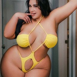 Photo by Complexlife style with the username @Djw172,  May 3, 2024 at 2:30 AM. The post is about the topic BBW Dangerous Curves & Big Cocks