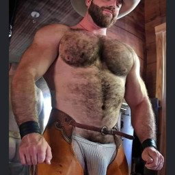 Photo by Complexlife style with the username @Djw172,  February 9, 2024 at 2:41 PM. The post is about the topic Gay Hairy Men