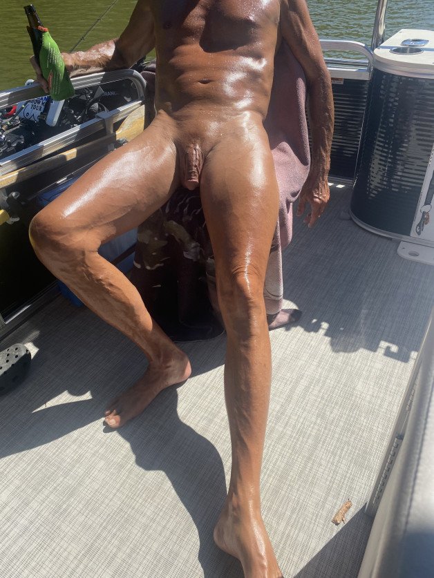 Photo by Mathewsv3x with the username @Mathewsv3x, who is a verified user,  July 24, 2024 at 2:22 PM and the text says 'Basking in the Sun!!! cum join me...'