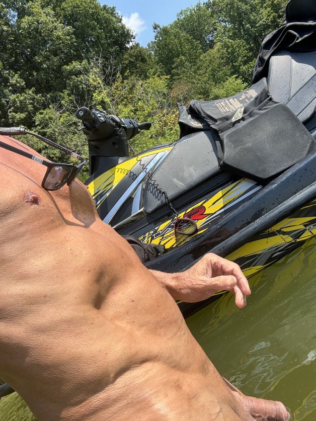 Photo by Mathewsv3x with the username @Mathewsv3x, who is a verified user,  August 30, 2024 at 11:08 PM and the text says 'Riding my jet ski naked... almost got busted🙀🙀🙀🙀 65 mph balls to the wall.. Beatiful day to express ones true nature..'