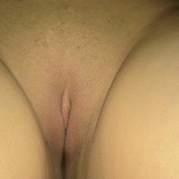 Photo by Sarapussy2002 with the username @Sarapussy2002,  January 27, 2023 at 8:31 AM. The post is about the topic Pussy and the text says 'Arabian 21yo pussy'