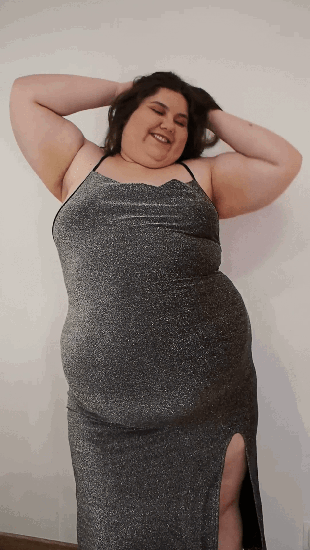 Photo by Anastasia Gree with the username @AnastasiaGree, who is a star user,  October 28, 2024 at 8:17 PM and the text says 'Embracing all the curves life gave me #bbw #selfacceptance #curvybeauty #plussizeandproud #bodyconfidence #curvylife #chubbyandcute'