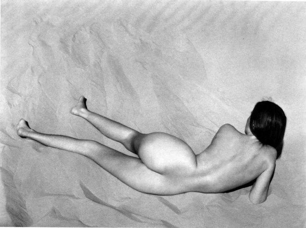 Photo by BlackJohn with the username @BlackJohn,  April 22, 2024 at 4:30 PM. The post is about the topic Vintage and the text says 'Another shot of Charis Wilson taken by Edward Weston in 1936.  Wilson was 28 years younger than Weston and was rather surprised about the informal sensuality of these pictures when she first saw them as before she had only seen his academic, retouched..'