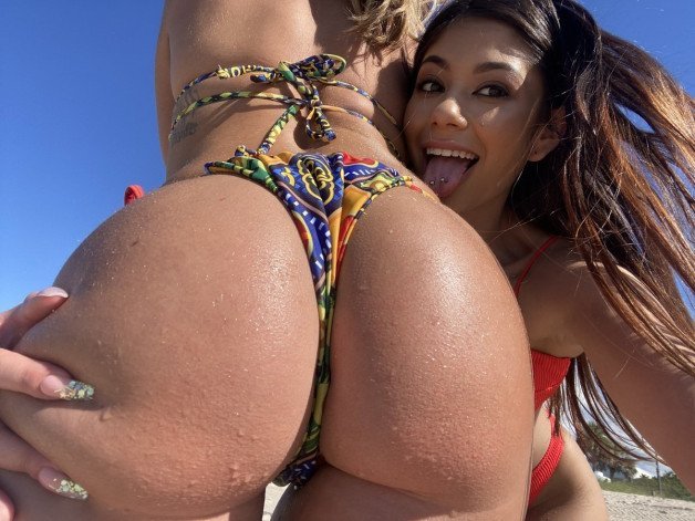 Photo by Reality Kings with the username @RealityKings, who is a brand user,  March 4, 2022 at 1:05 AM and the text says 'You're familiar with #TittyTuesday, but have you heard of #TightAssTuesday!?!
#VivianeDesilva #XxlaynaMarie

📺 https://sharesome.com/get/naughtytandem'