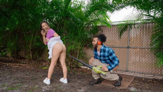 Photo by Reality Kings with the username @RealityKings, who is a brand user,  November 15, 2022 at 1:49 AM. The post is about the topic OutdoorFun and the text says 'Blowing Leaves, Sucking Dick

#VioletGems #JamesAngel

📺 https://sharesome.com/get/blowing'