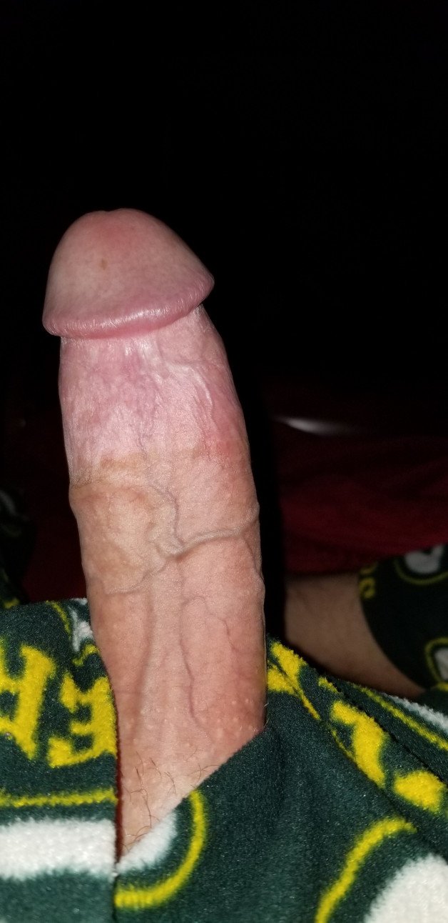 Photo by Roadrunner14 with the username @Roadrunner14,  March 13, 2022 at 6:37 PM. The post is about the topic Rate my pussy or dick