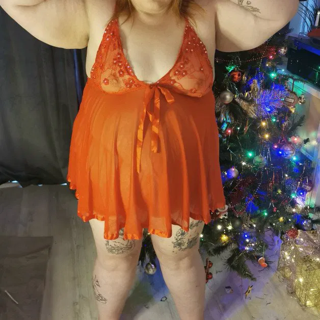 Photo by BBWfoxy with the username @BBWfoxy, who is a star user,  December 5, 2023 at 11:52 AM. The post is about the topic Sexy BBWs and the text says 'Just finished a shoot with Hubby, had over to my OF for more 😘 bbwfoxy'