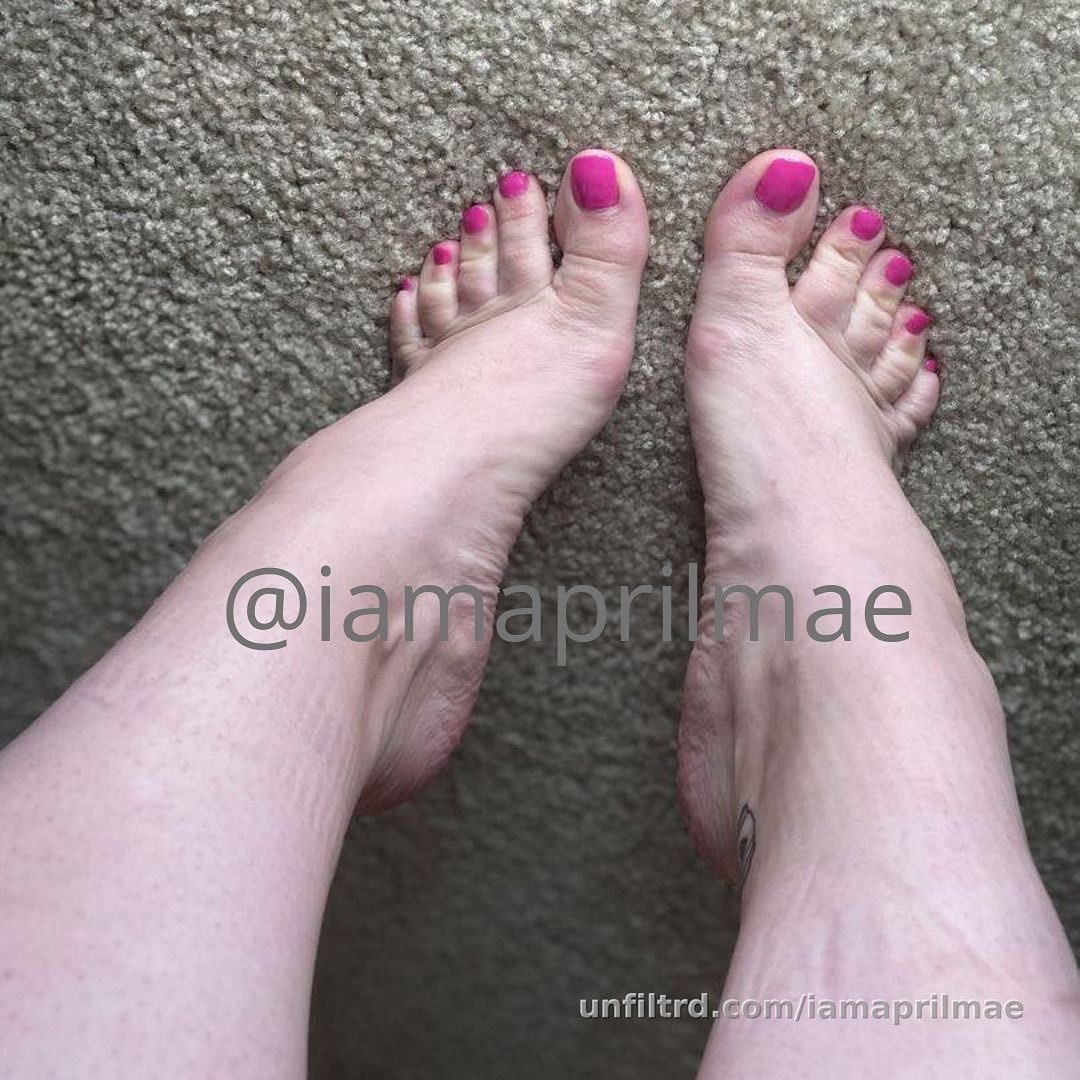 Photo by April Mae with the username @iamaprilmae, who is a star user,  August 17, 2022 at 11:37 AM. The post is about the topic Sexy Feet and the text says 'Tell me what you would do to my feet if I let you... Visit my page to find more content and where to see more of my soft feet! Custom photos and vids available! 💋 🦶'