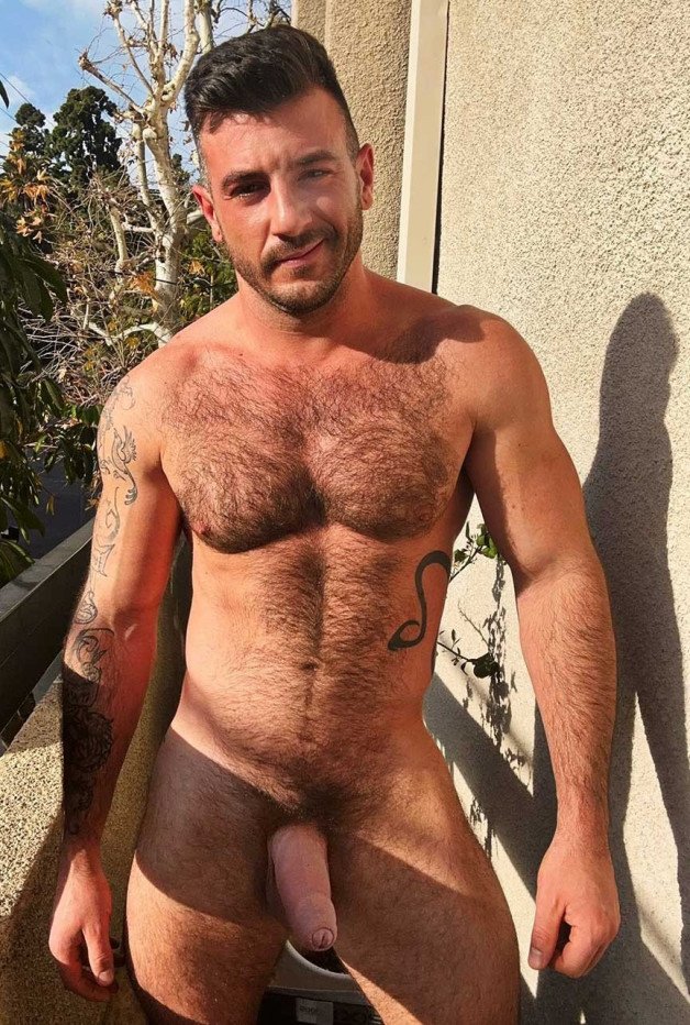 Photo by BE with the username @BE,  October 17, 2023 at 3:09 PM. The post is about the topic Gay Hairy Men