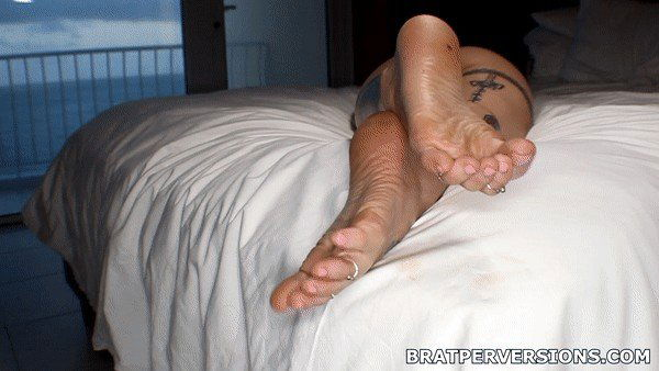 Photo by Brat Perversions with the username @Bratperversions, who is a brand user, posted on February 27, 2024. The post is about the topic Sexy Feet