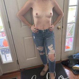 Photo by The irish cay with the username @TheirishmilfCay, who is a star user,  December 18, 2023 at 12:24 PM. The post is about the topic MILF and the text says 'Are you a fan of milfs in mom jeans'