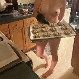 Photo by The irish cay with the username @TheirishmilfCay, who is a star user,  November 22, 2022 at 7:59 PM. The post is about the topic MILF and the text says 'cookies and milf anyone?'