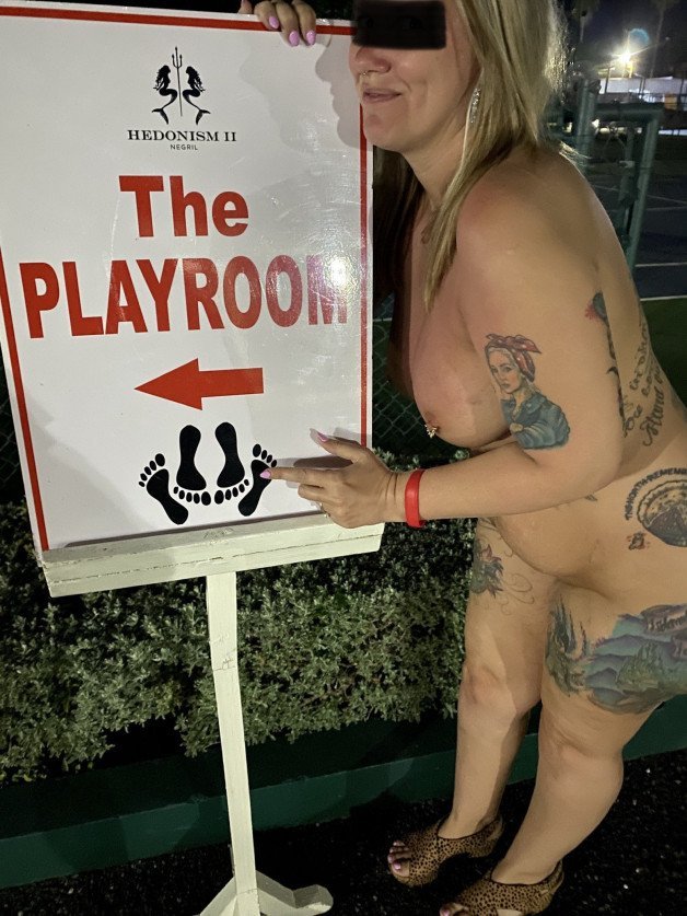 Photo by Bilooker69 with the username @Bilooker69, who is a verified user,  January 12, 2023 at 2:22 AM. The post is about the topic Hedonism Resorts and the text says 'The playroom was alive on NYE'