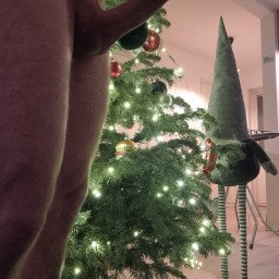 Photo by Size47 with the username @Size47, who is a star user,  December 25, 2023 at 9:10 PM. The post is about the topic Big dicks and the text says 'Merry Xmas!! Did Santa bring you what you wanted?'