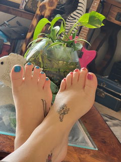 Photo by KhloeForm with the username @KhloeForm, who is a star user,  March 3, 2022 at 7:19 PM. The post is about the topic Sexy Feet and the text says 'Too cute not to share with everyone'