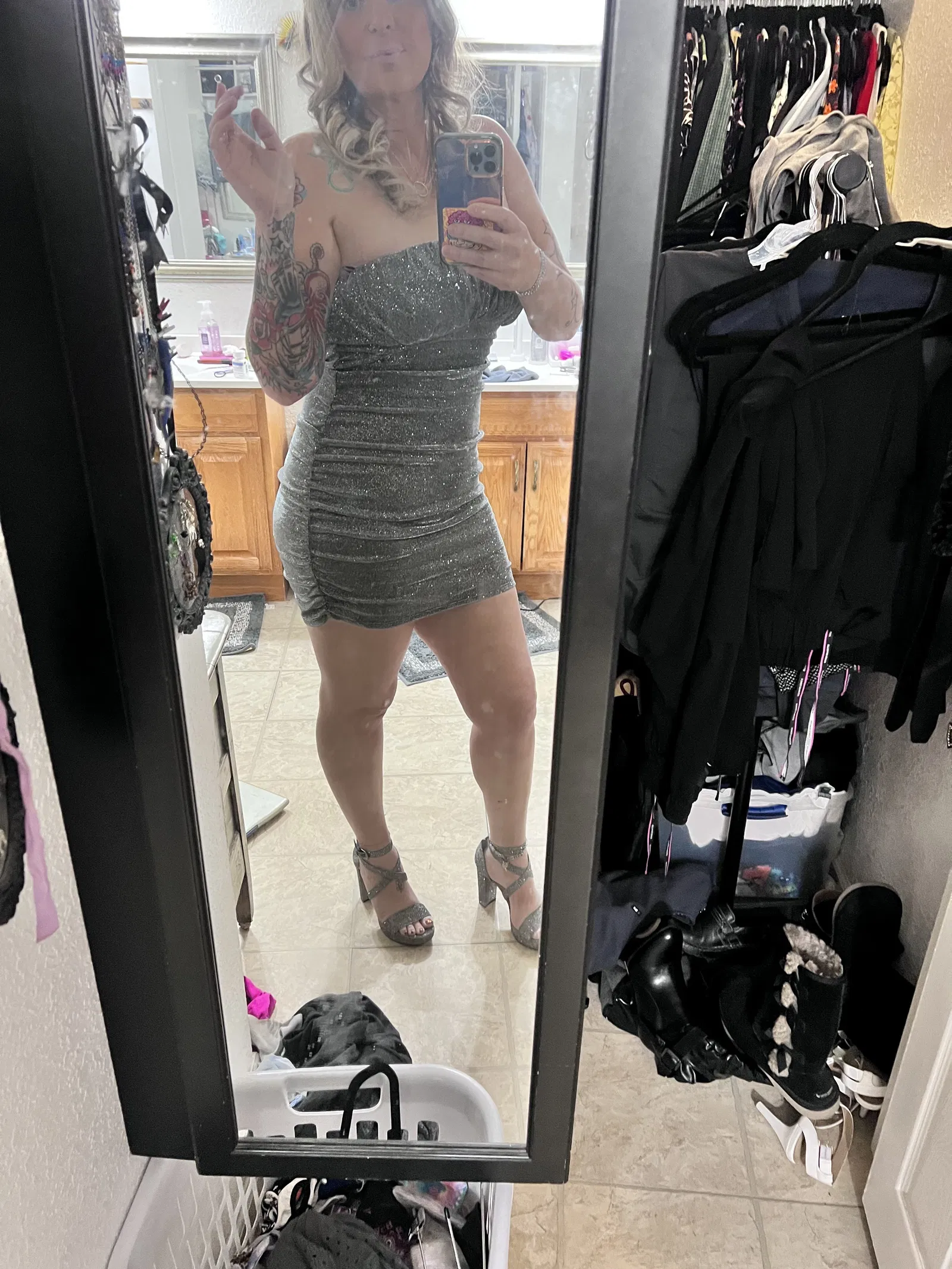 Album by KhloeForm with the username @KhloeForm, who is a star user,  March 25, 2023 at 8:44 PM. The post is about the topic Hotwife and the text says 'Thinking im going to ruin someones night tonight and make someone else have the night of their life. who knows. feel cute... might end up tied up'