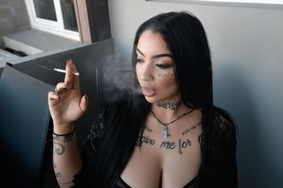 Photo by AmberdeeXXX with the username @amberdeexxx,  March 14, 2022 at 2:44 PM. The post is about the topic Homemade and the text says 'morning cigarette'