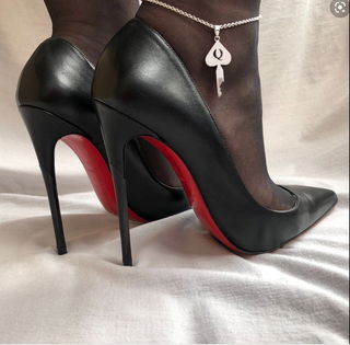 Photo by naughtywife80 with the username @naughtywife80,  March 4, 2022 at 5:24 PM. The post is about the topic Hotwife and the text says 'Early present from hubby for the party. My new heels. Dont worry darling if anyone asks what the keys for I wont tell them. I'll tell them to google it'