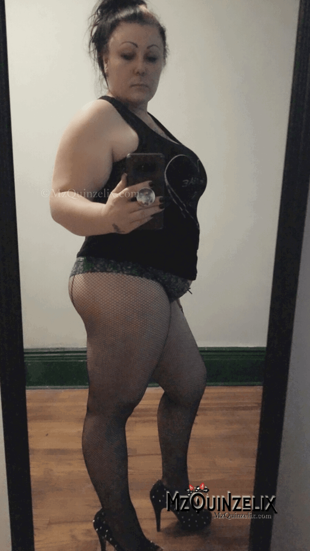 Photo by MzQuinzelix with the username @MzQuinzelix, who is a star user,  March 22, 2022 at 6:30 AM and the text says 'Who likes a mirror selfie?
#bbw #pantyhose #fishnet #heels #bigtits #gothgirl #ass #selfie #mirrorselfie'