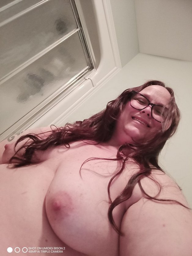 Photo by SexyWifeTracey with the username @SexyWifeTracey,  January 1, 2024 at 12:04 AM. The post is about the topic BBW Tracey and the text says 'Showing off my saggy tits'