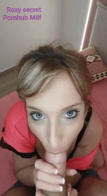 Photo by RoxySecret with the username @RoxySecret, who is a star user,  April 12, 2022 at 6:53 PM. The post is about the topic blowjob and the text says 'https://fr.pornhub.com/model/roxy-secret and s/Roxysecret'