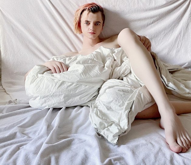 Album by ARTEM SUCHKOV with the username @Suchkov, who is a star user,  May 14, 2022 at 1:00 PM and the text says 'Bed … pillow… duvet…
Sometimes they are my close friends which hold me when I am cold, I am ill or I am lonely.
They hold some warm for me every time😝'