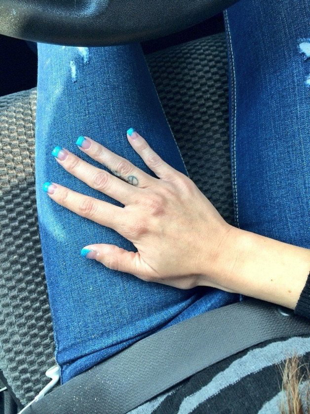 Watch the Photo by Rachel96 with the username @Rachel96, who is a verified user, posted on June 16, 2022. The post is about the topic Amateur selfies. and the text says 'I painted my fingernails blue'