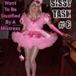 Photo by GoddessMargaret772 with the username @GoddessMargaret772,  June 14, 2022 at 11:14 AM. The post is about the topic Sissy and the text says 'Hit me up if you are ready to serve me🍆🍊😝'